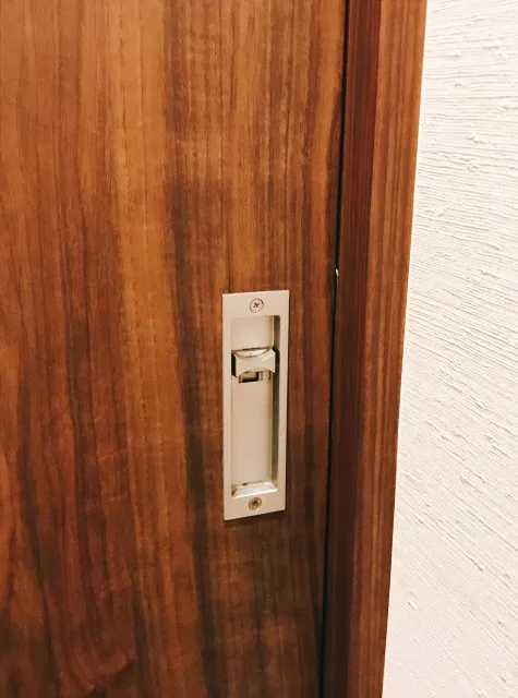 引き違い戸錠